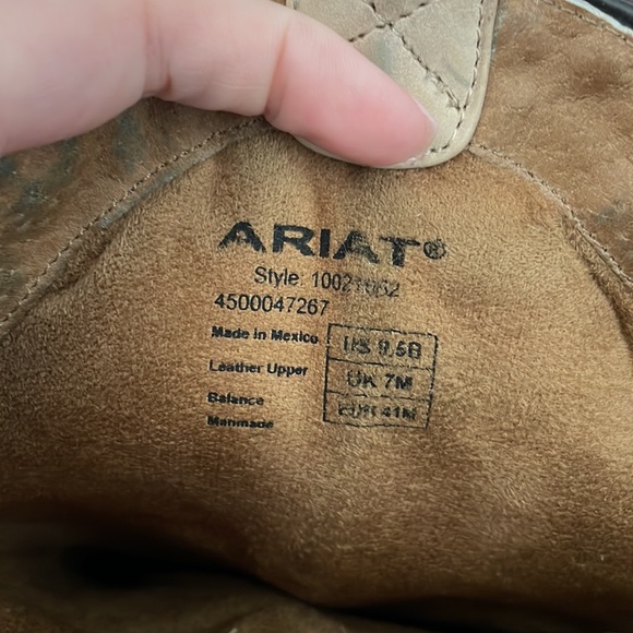 Ariat cowboy boots - Picture 13 of 14